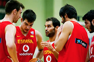 Jose Calderon Instructing Spanish Team Mates